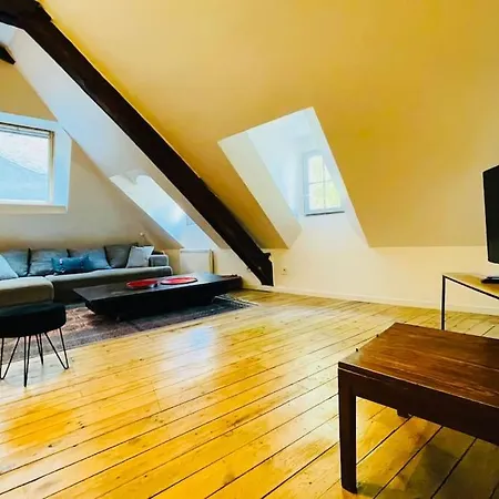 T3 Standing Center Station And Shops