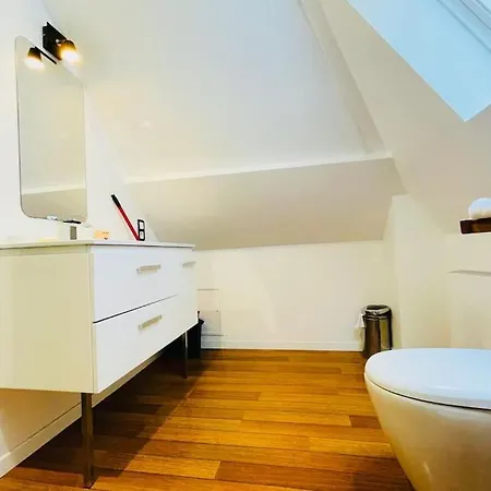 T3 Standing Center Station And Shops Daire Tours