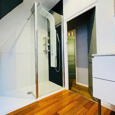 T3 Standing Center Station And Shops * Tours